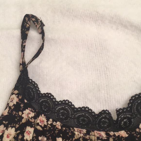 Floral Romper - Picture 3 of 5